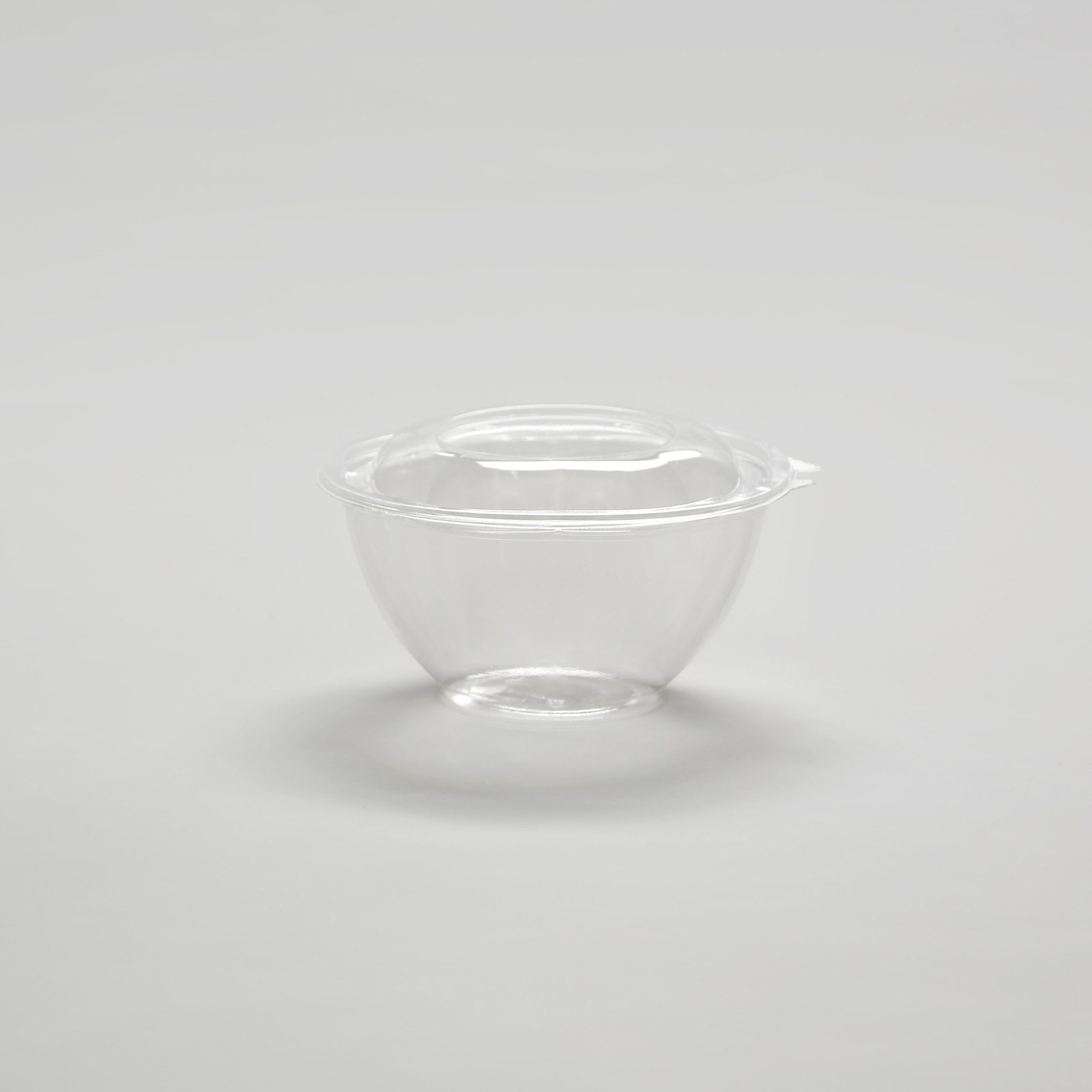 CBSB32B-2-scaled-1.jpg Saladier rond transparent - 32oz – Image 1