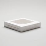 Boîte à gâteau blanche avec fenêtre - 25x25 cm 	[SBPEW2525]